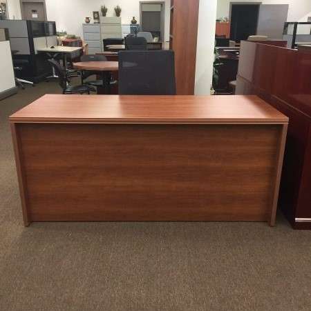 Laminate Rectanglar Desk