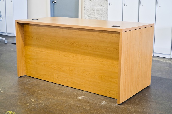 HON Double Pedestal Desk - Image 3