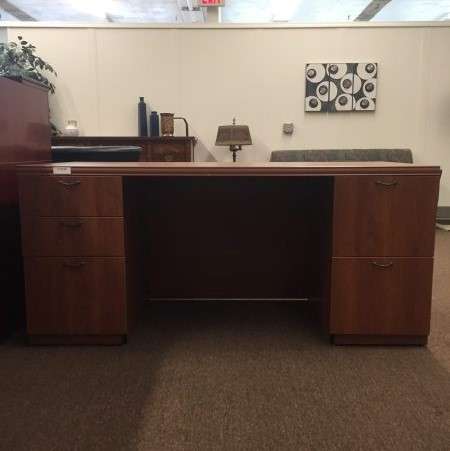 Laminate Rectanglar Desk