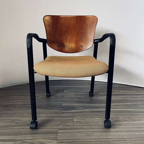 Haworth Improv Stack Chair - Image 2