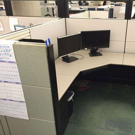 Herman Miller Ethospace Workstations - Blue Accents