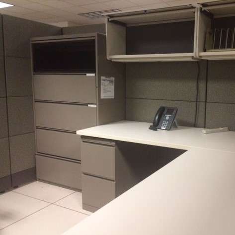 Herman Miller Ethospace Workstation – Grey/Green Fabric